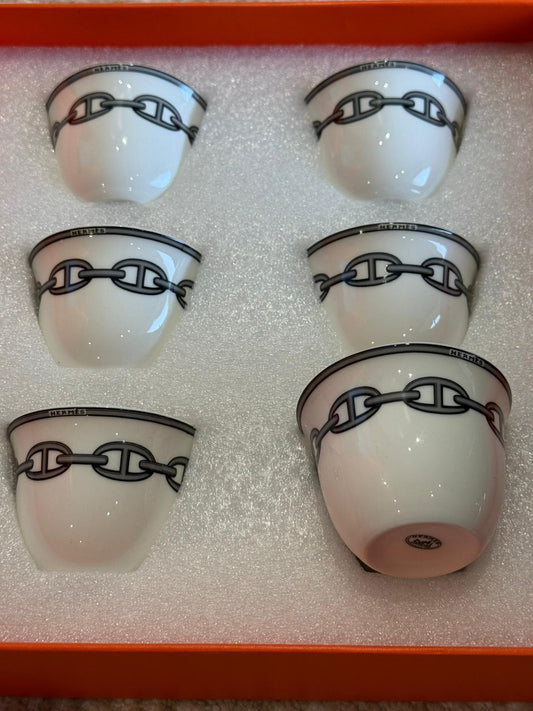 فناجين قهوة عربية